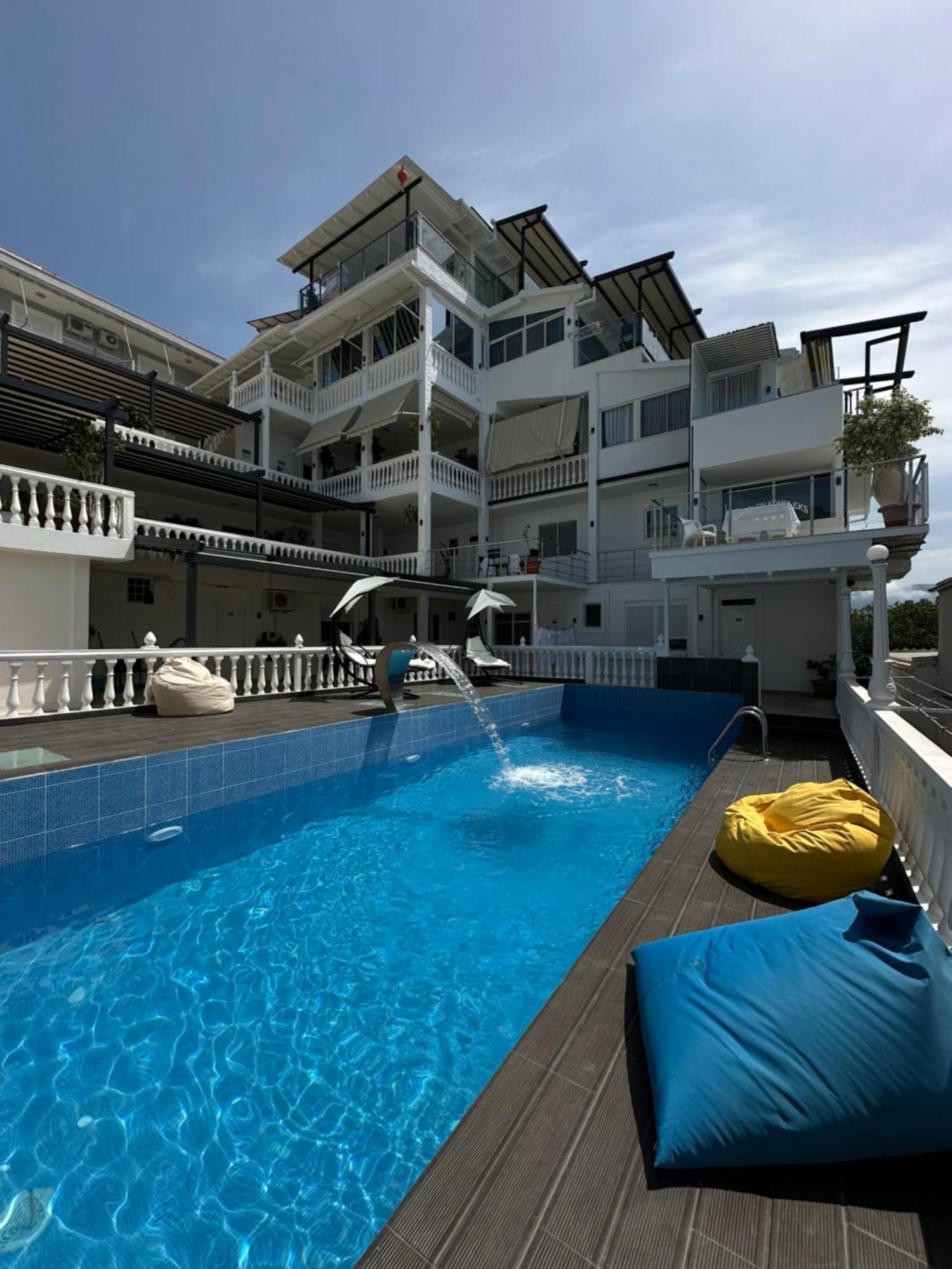 Hotel Qeparo Napolon Complex Exterior foto